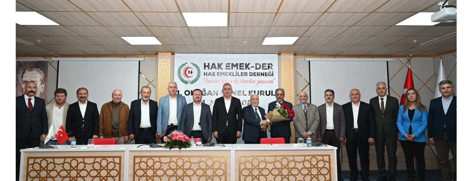 Hak Emek Derne�i
